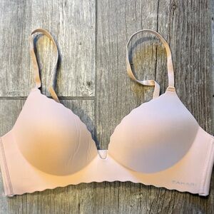 Tahari Women's Scalloped Bra tan size 36B